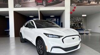 Mustang Mach-E chỉ giao 22 xe trong năm 2025: Điều gì khiến xe điện hiệu suất cao của Ford khó hút khách Việt?